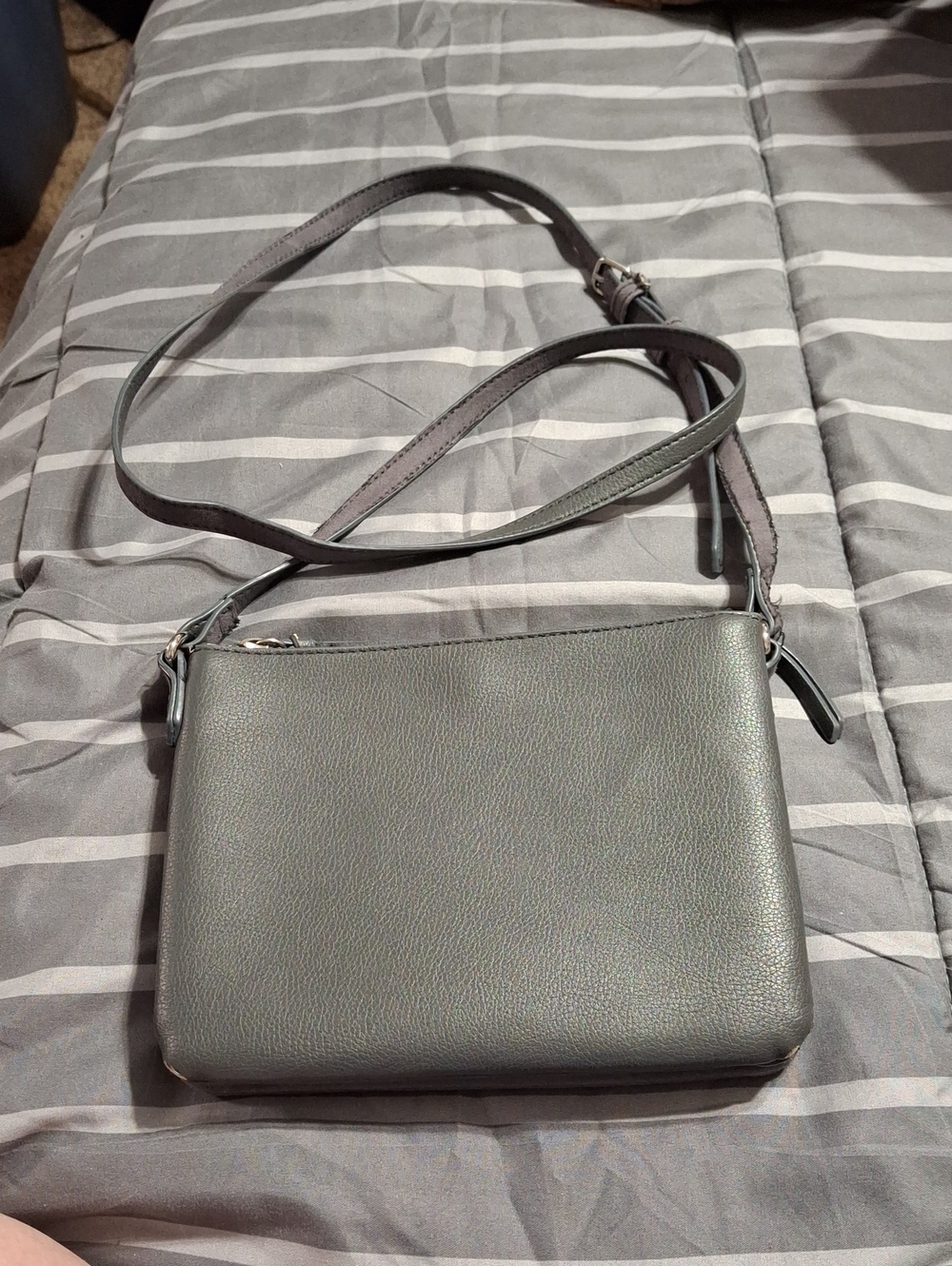 Classic Gray Crossbody Bag - Sleek 1 Side & Faux Suede on Other Purse Preloved
